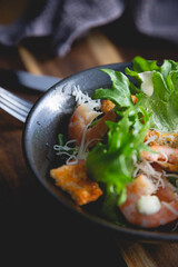 Salad with shrimps and cheese