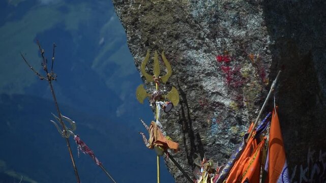 Witness the grandeur of kinnaur kailash videos kinner kailash trk shivalingam and trident of shiva, showcasing the natural beauty and scenic wonders of the region.