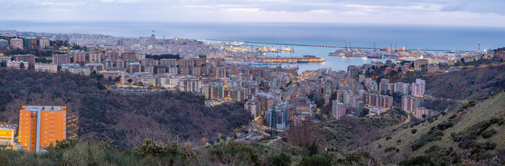 Fototapeta premium The panorama of Genova in the morning dusk.