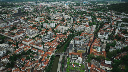 Obraz premium Establishing Aerial view of Ljubljana Castle on hill in historical city. Capital of Slovenia, Central Europe.