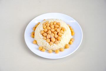 Traditional delicious Turkish food; Turkish style rice pilaf (Turkish name; Arpa sehriyeli. tavuk, kuru fasulyeli, pirinc pilavi). Cigerli, kavurmali, tereyagli nohut pilav.
