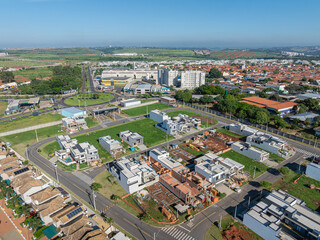 Imagem aérea do bairro Parque Brasil 500 em Paulínia, São Paulo. Brasil. 