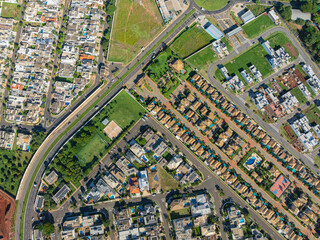 Imagem aérea do bairro Parque Brasil 500 em Paulínia, São Paulo. Brasil. 
