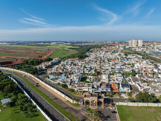 Imagem aérea do bairro Parque Brasil 500 em Paulínia, São Paulo. Brasil. 