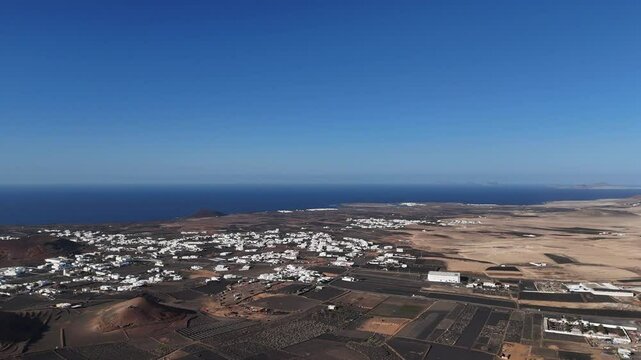 pueblo de tinajo air