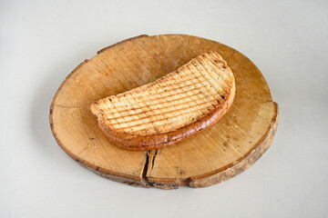 Turkish karisik atom Ayvalik tost ( kasarli bazlama tost) . Sucuklu, Kasarli, kavurmali karisik...