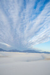 Fototapeta premium white sand and mountains