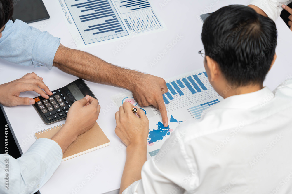 Leinwandbilder analyst team utilizing bi fintech to analyze financial data at table in meeting room. businesspeople