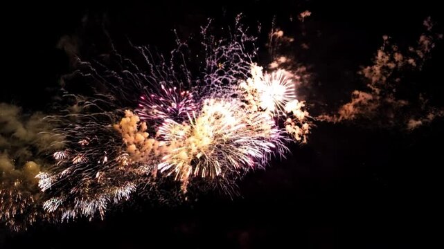 fuegos artificiales, pirotecnia