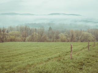 Obraz premium Rural Upstate New York Farm Field and Vermont Mountains 