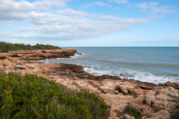 Am Ufer des Mittelmeers im Naturpark Serra de Irta nahe Alcossebre, Provinz Castellón, Autonome Gemeinschaft Valencia, Spanien
