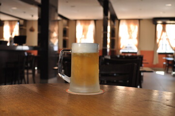 Chopp Gelado em mesa de bar
