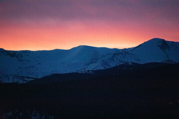 Obraz premium Lingering Light Over the Rocky Mountains