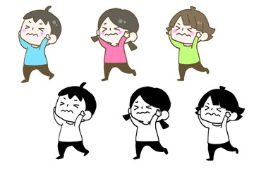 怯えて逃げる子ども