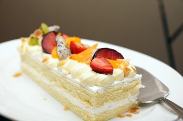 Cheese cream cake with strawberry 