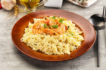Italian pasta Orzo with prawn