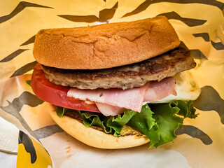 ベーコンエッグバーガー