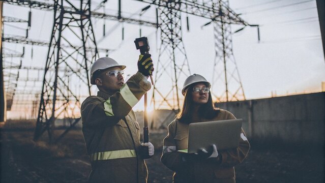 Technical analysis of high-voltage grid tests by electrical engineers in industrial power stations