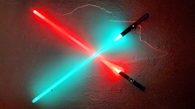 zwei Lichtschwerter