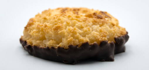 Coconut cake, sweet delicacy, food.
