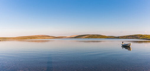 Gaetnjajárvi See im Norden Norwegens auf der Varanger Halbinsel