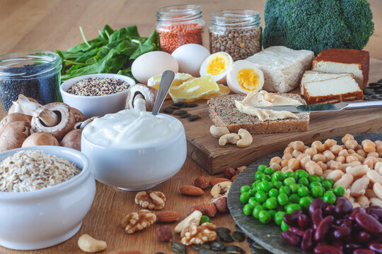 - Auswahl an vegetarischen Proteinquellen f&uuml;r eine gesunde, fleischfreie Ern&auml;hrung -