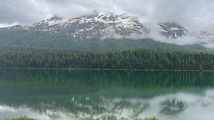 jezioro Szwajcarii  © Katya