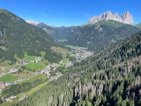 Vall&eacute;e de Canazei - vue d'altitude