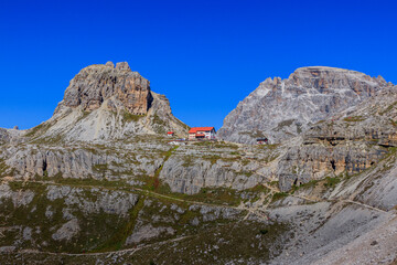 Tre Cime di Lavaredo with view on Antonio Locatelli Hut
 sextner dolomites
