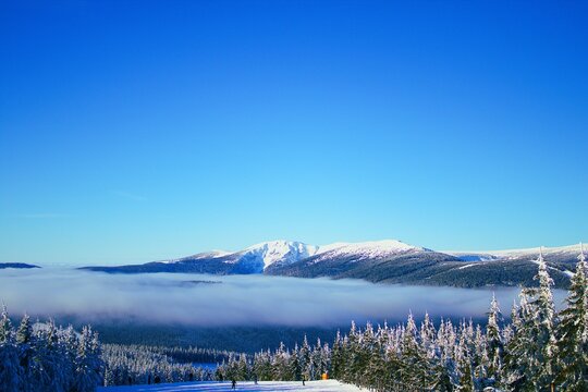peisaj montan, iarna frumoasa in munti,
beautiful winter