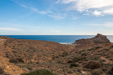 Im Naturpark del Cabo de Gata-Nijar mit Blick auf das Mittelmeer, Provinz Almería, Autonome Gemeinschaft Andalusien, Spanien