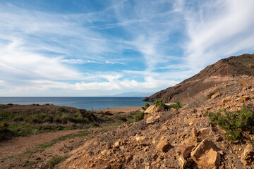 Im Naturpark del Cabo de Gata-Nijar mit Blick auf das Mittelmeer, Provinz Almería, Autonome Gemeinschaft Andalusien, Spanien