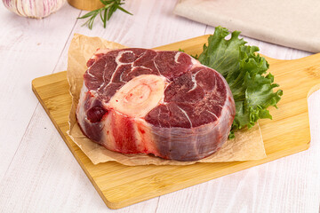 Raw beef ossobuco for roast