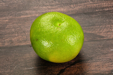 Green ripe fruit sweetie citrus