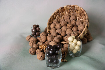 chocolate and caramel, round and delicious dessert standing in front of candlelight