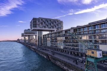 Köln Büros & Wohngebäude am Rhein