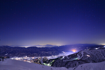 北アルプス八方尾根から望む冬の夜景