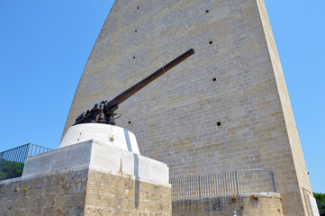 Monumento al Marinaio d'Italia, cannone, Brindisi, Casale