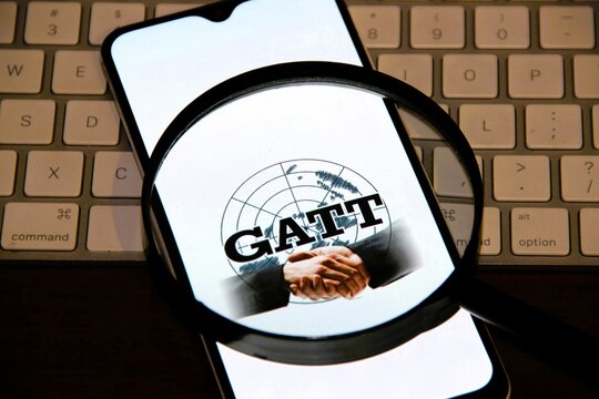 GATT - O Acordo Geral sobre Tarifas e Com&eacute;rcio ou Acordo Geral sobre Aduanas e Com&eacute;rcio, General Agreement on Tariffs and Trade.