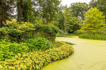 Arboretum Wojsławice Ogród Botaniczny Uniwersytetu Wrocławskiego – ogród botaniczny na terenie Niemczy w woj. dolnośląskim. W 1988 roku włączony w struktury Ogrodu Botanicznego .