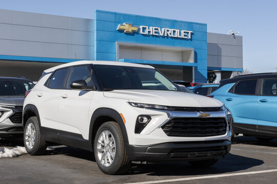 Chevrolet Trailblazer FWD LS at a dealership. Chevy offers the Trailblazer with a Ecotec 1.2L Turbocharged engine. MY:2025