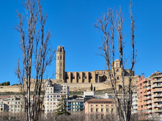 Cataluña - Lérida - Distintos paisajes de la ciudad