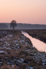Krajobraz nad rzeką © MagicEarthPlanet