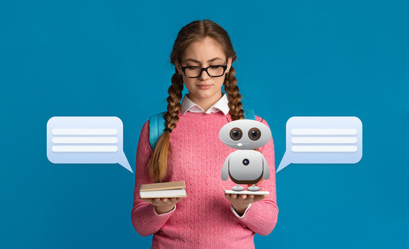 A young student in glasses holds books and a robotic assistant in front of a bright blue background, illustrating the impact of artificial intelligence on educational practices.