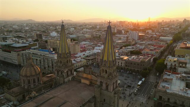 vista aerea de la catedral de Guadalajara en Jalisco Mexico templo antiguo lugar famoso y turistico poblado en la ciudad capital 