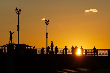 北海道の幣舞橋に沈む夕日-Sunset in Hokkkaido-