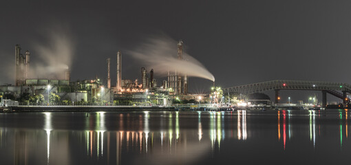 Naklejka premium 美しい工場地帯の夜景 三重県