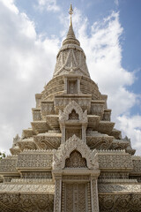 Fototapeta premium Stupa of King Norodom Suramarit, part of the Silver Pagoda, or Wat Preah Keo, at the Royal Palace in Phnom Penh, Cambodia. 