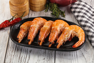 Gurmet king prawn in the bowl