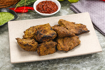 Grilled beef barbecue with spises